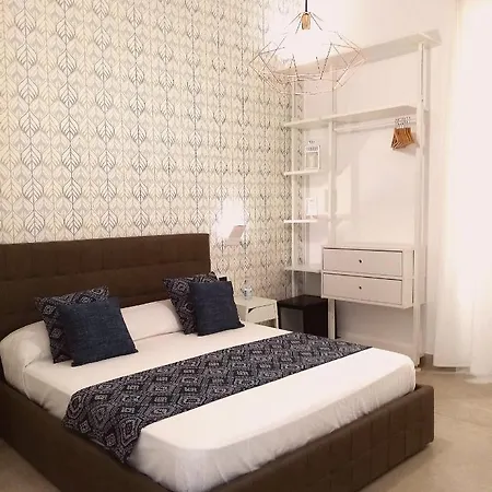 帕特诺普套房旅馆 *