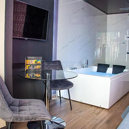 Angioino & Hotel 3*