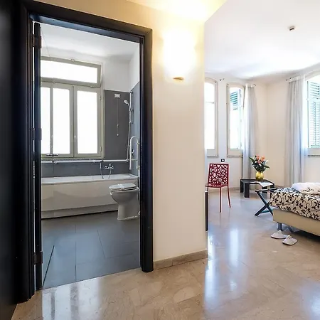 Garibaldi 3* Napoli