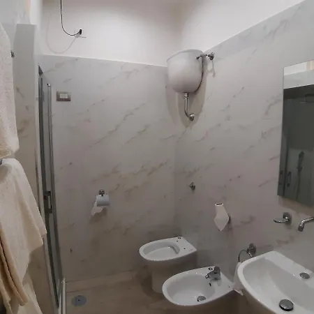 Viola Hotel 2*