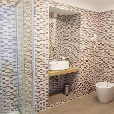 Savoy Riviera 2*