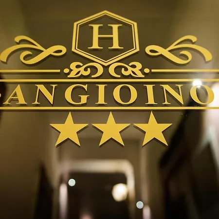 Angioino & 3*