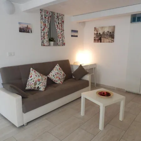 Illy House Bed & Breakfast Napoli