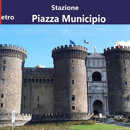 Maschio Angioino Nocleg ze śniadaniem *