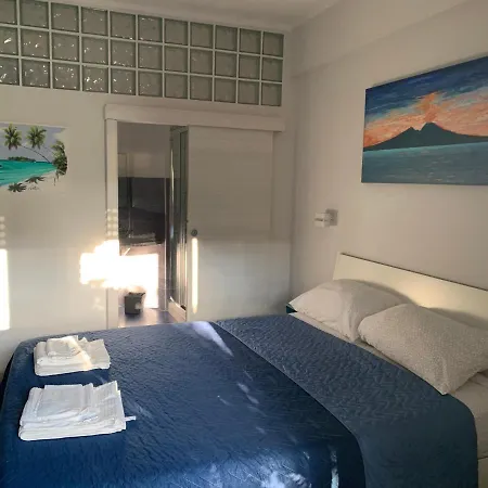 Easyhomeinnaples Guest house 3*