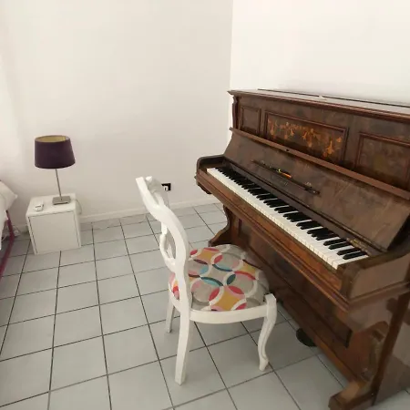 Vicool - Centro Storico Apartment Naples