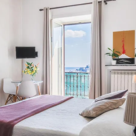 Bed & Breakfast Napolicentro Mare - Sea View & 2*