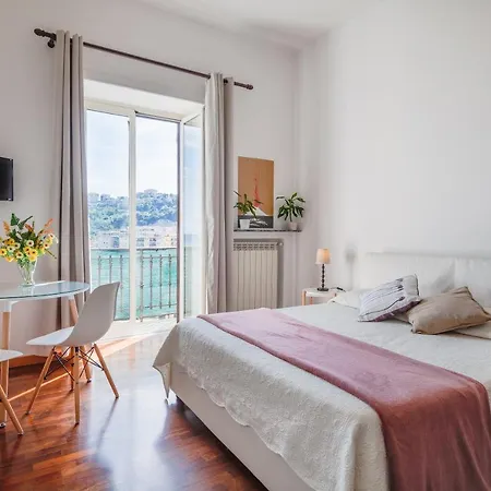 Bed & Breakfast Napolicentro Mare - Sea View & 2*