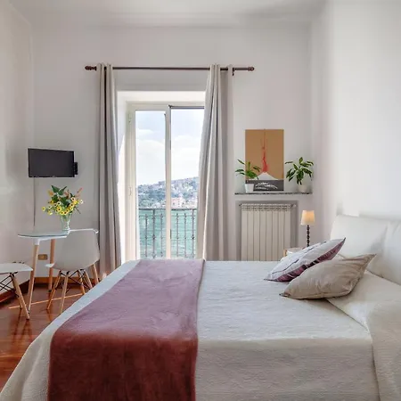 Bed & Breakfast Napolicentro Mare - Sea View & 2*