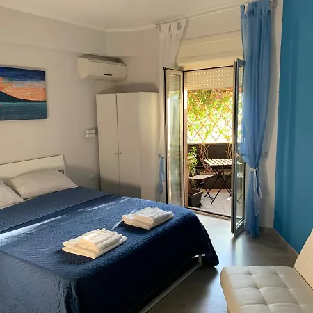 Easyhomeinnaples 3*