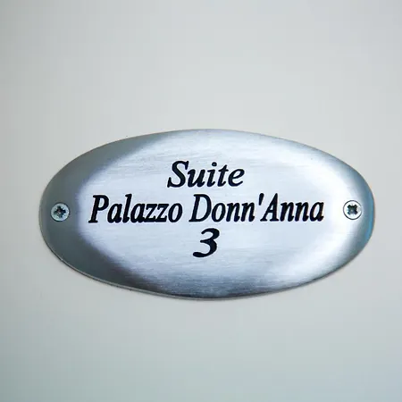 Chiaia Konukevi 2*
