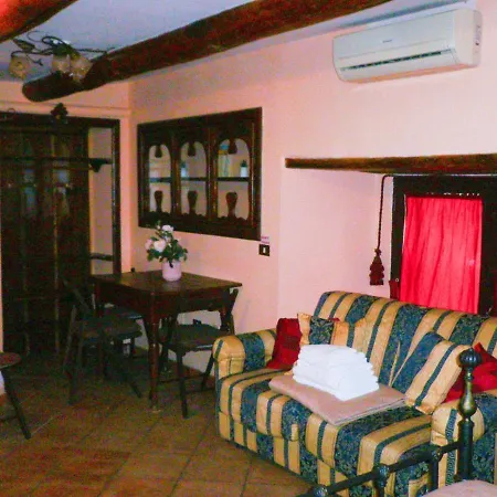 Apartment Les Jeux Sont Faits Neapel