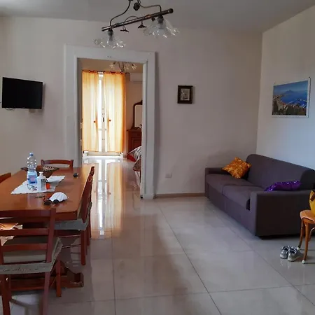 Appartamento House Adrian *