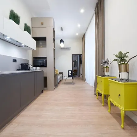 The One Luxury * Naples