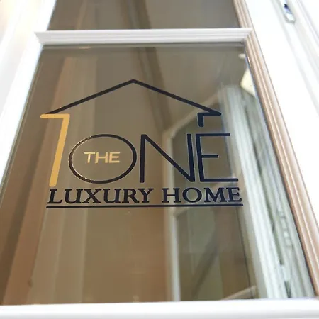 The One Luxury Apartment *