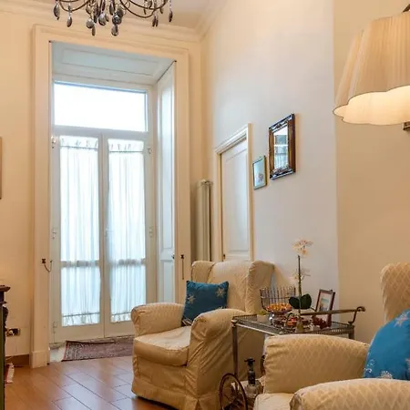 Oda ve Kahvaltı Residenza Via Dei Mille 5*
