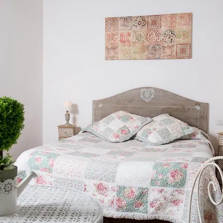 Maison La Mitra Bed and breakfast 2*