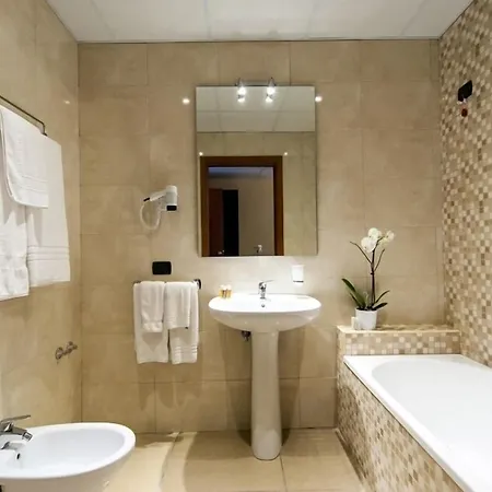 Hotell Tiempo 3*