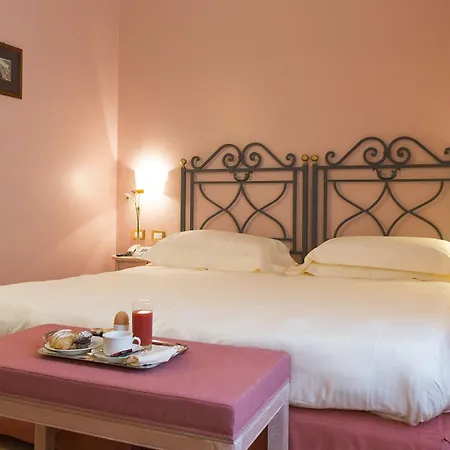 Costantinopoli 104 Hotel 4*