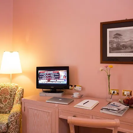 Hotel Costantinopoli 104 Nápoles
