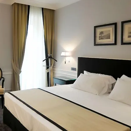 Grand Oriente 4* Naples