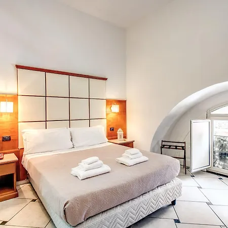 Hotel Garibaldi 3*