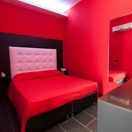 Fly Boutique Hotel 3*
