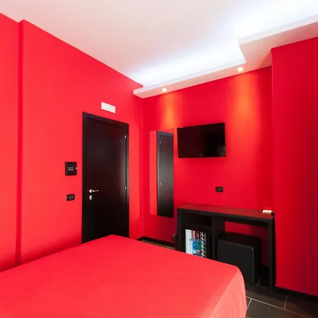 Fly Boutique Hotel 3*