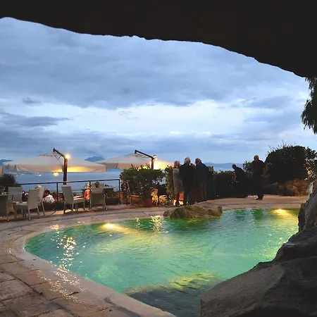 Отель San Francesco Al Monte 4*