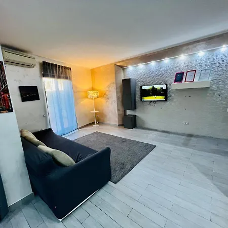 House Of Mola Naples