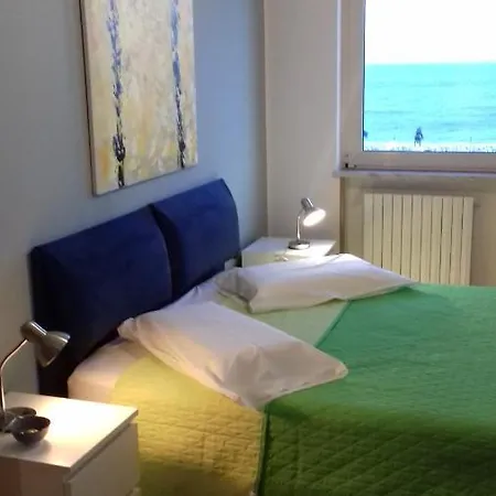 Le Terrazze A Mergellina Bed & Breakfast 2*