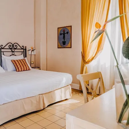 Hotel Costantinopoli 104 Nápoles