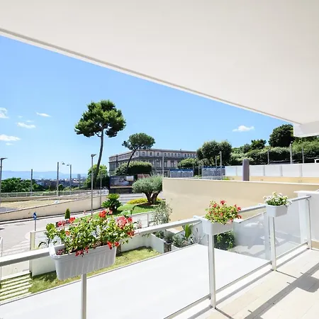 Viale Dei Colli Aminei 10 Apartament *