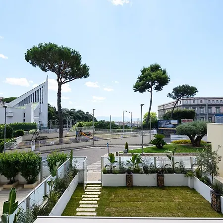 Apartament Viale Dei Colli Aminei 10 *