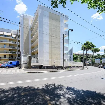 Viale Dei Colli Aminei 10 Apartament *