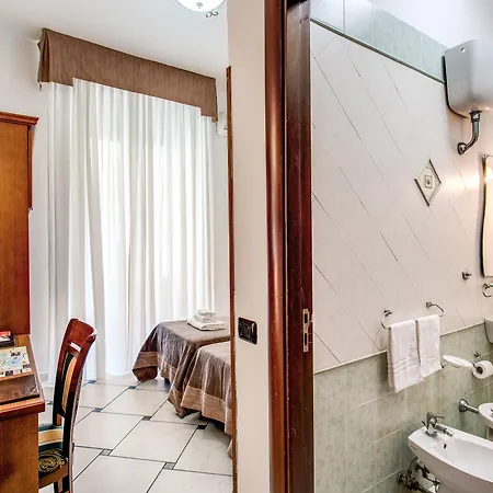 Garibaldi 3* Napoli