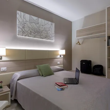 Cristina Hotel 3*