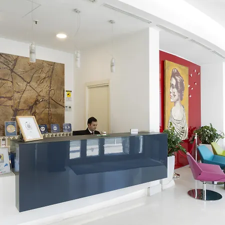 Cristina Hotel 3*