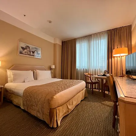 By Ihg Hotell