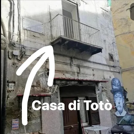 Alojamento de Acomodação e Pequeno-almoço Sott O Pont Nápoles