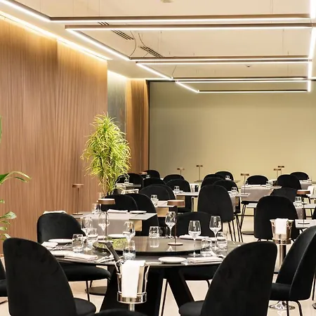 Gold Tower Lifestyle Отель Неаполь