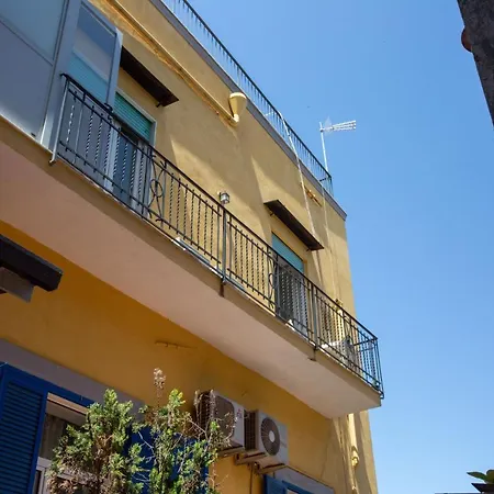 Vecchia - Chiaia Bed & Breakfast Naples