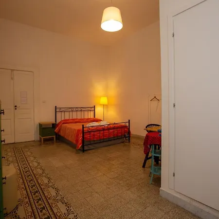 Vecchia - Chiaia Naples