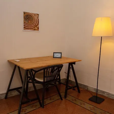 Vecchia - Chiaia Bed & Breakfast Naples