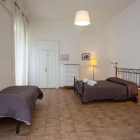 Vecchia - Chiaia Bed & Breakfast *