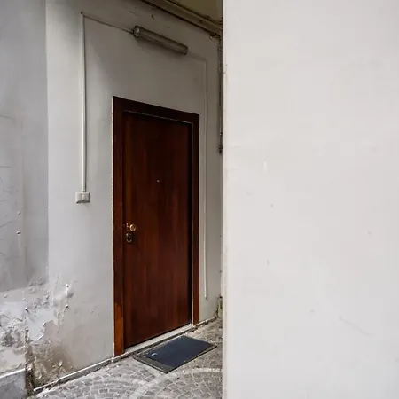 Via Silvio Spaventa 9 Appartamento