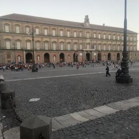 Simy2 Oda ve Kahvaltı Napoli