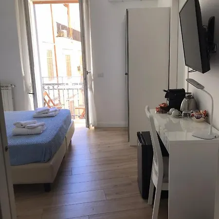 Agora * Napels
