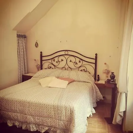 Amazing Roof In The Heart Of Naples! * Neapel