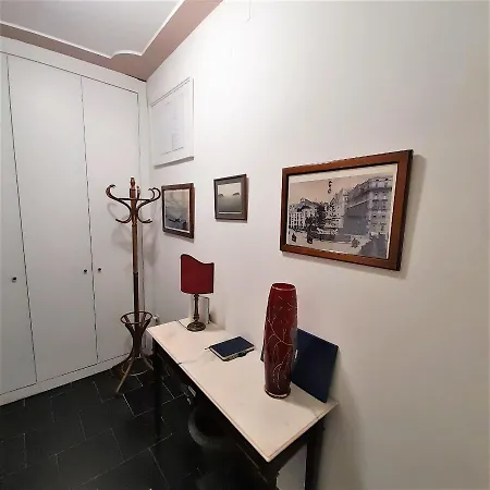 Vittoria Apartamento Nápoles